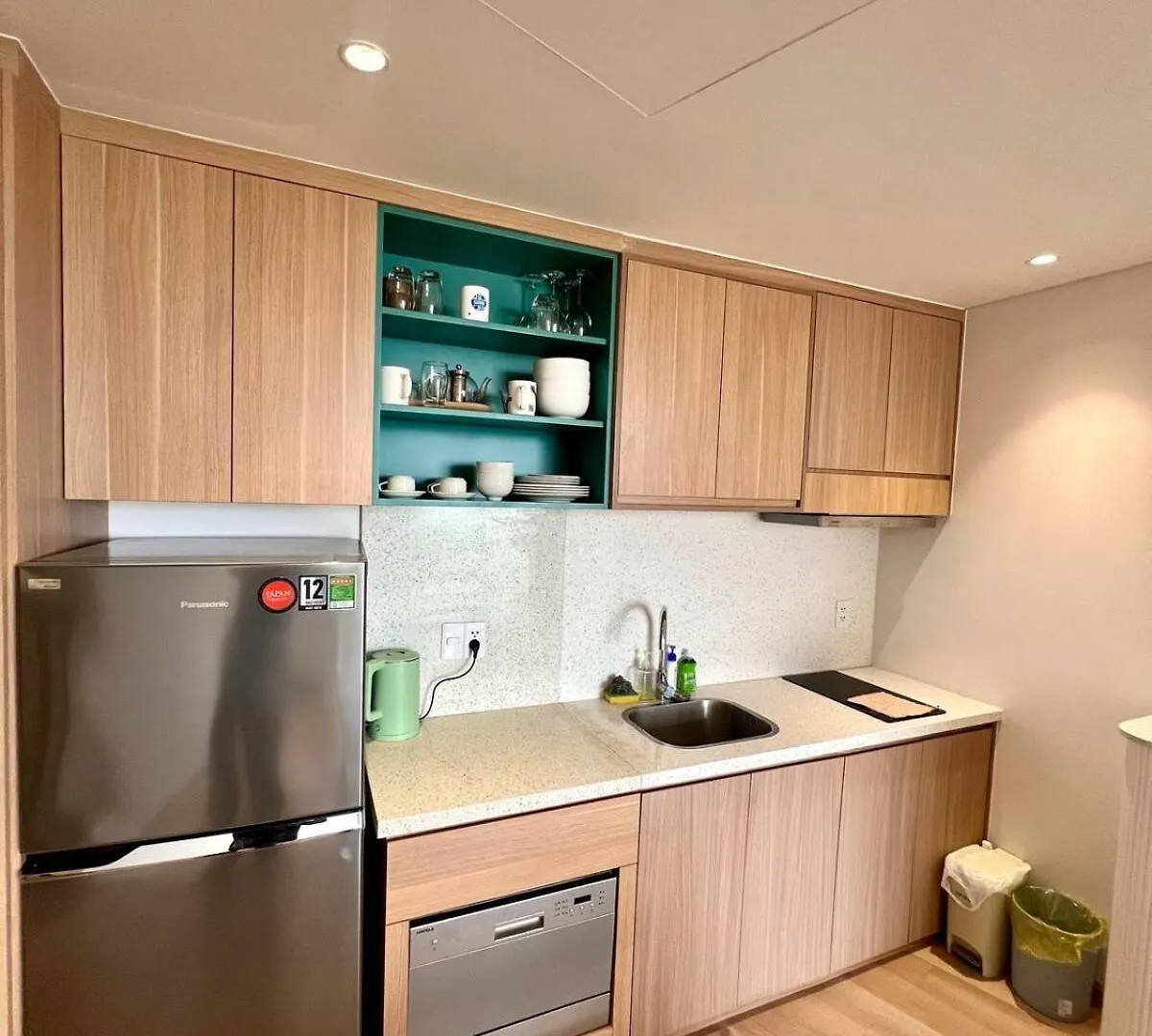 Aqua Blue Ocean View Condo - Free Swimming Pool ホイアン