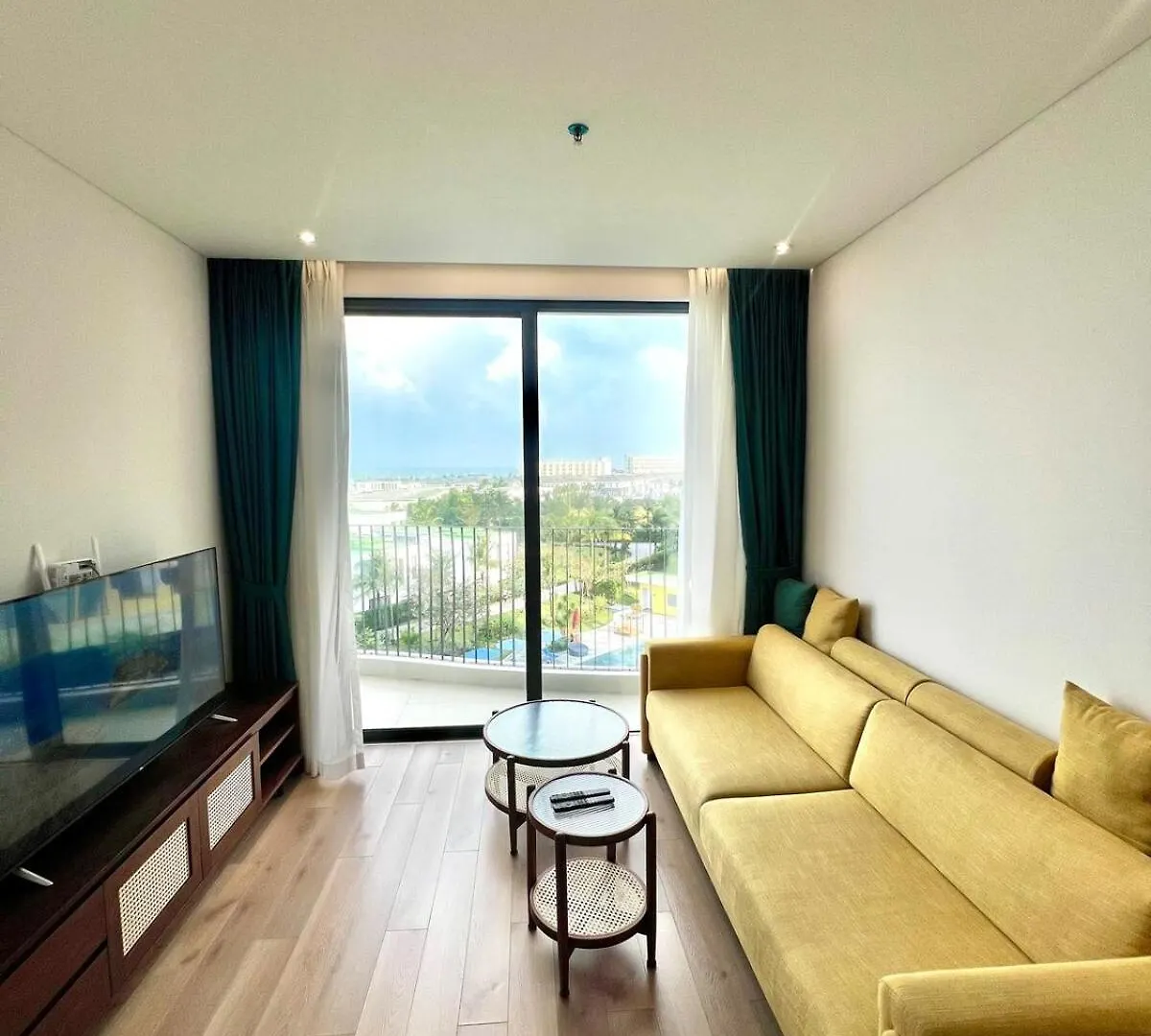 Aqua Blue Ocean View Condo - Free Swimming Pool ホイアン